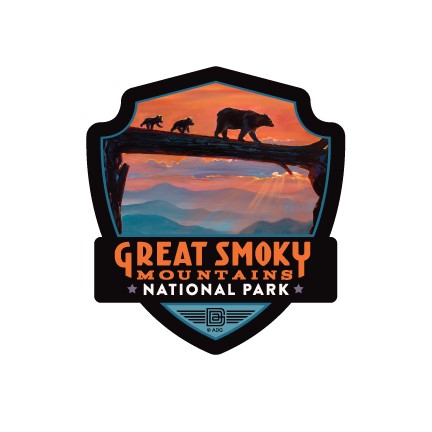 Great Smoky MTN NP Bear Crossing Emblem Magnet | Vinyl Magnet